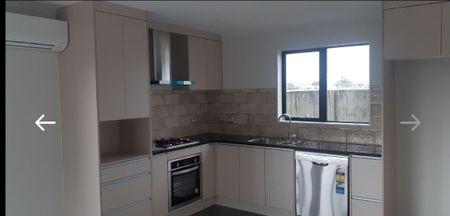 So Central, So convenient - Photo 3