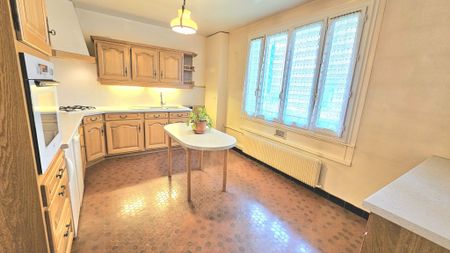 Location Appartement 2 pièces 67m² VERSAILLES 78000 - Photo 4