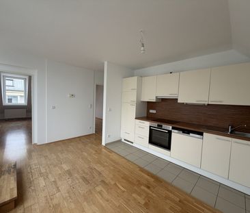 Ruhige 3 - Zimmer - Dachgeschosswohnung mit Terrasse I ab sofort - Photo 4