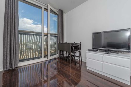 Gatliff Road, London, SW1W 8DF - Photo 3