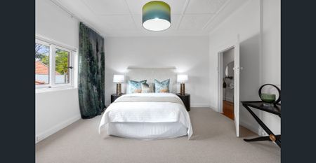 Huge 3 bedroom apartment with north east aspect - Photo 4