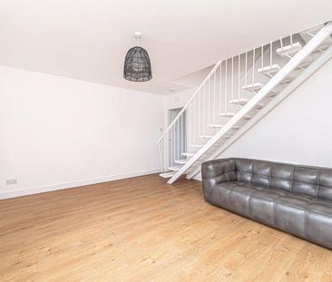 2 bedroom terraced house to rent - Photo 2