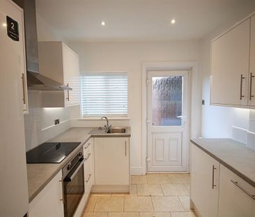 2 Bedroom Terraced To Let - Photo 6
