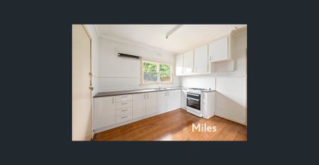 PRIVATE & PEACEFUL IN A GREAT BIG GARDEN SETTING - Photo 4