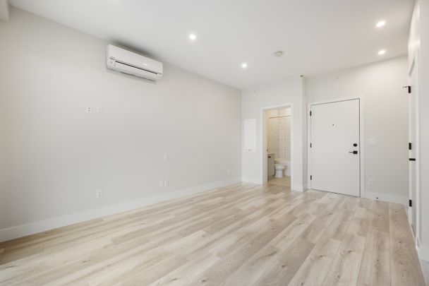 YORK 3 - 304C - YR304C - Photo 1