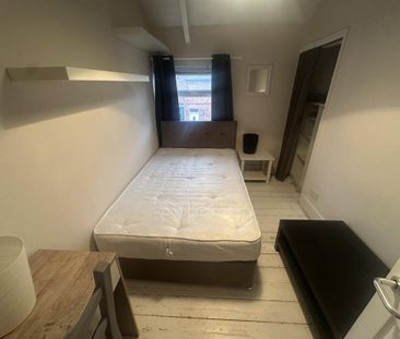 3 bedroom terraced house to rent - Photo 6