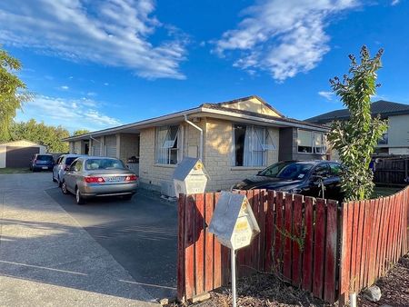 Two homes' garages separating two homes. - Photo 3