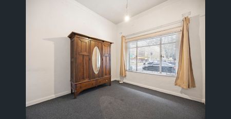 Simplistic Living! - Photo 2