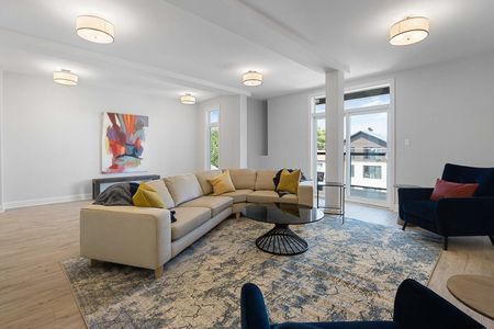 240 Blackburn, Sandy Hill, Ottawa, ON - Photo 4