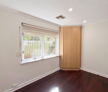 Spacious 3-Bedroom Home in Prime Kelmscott Location! - Photo 5