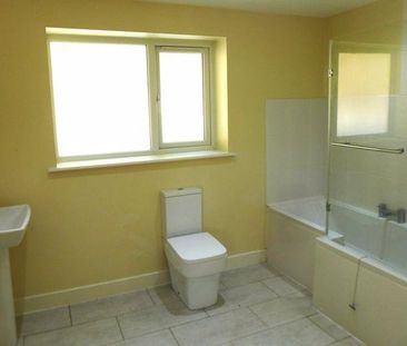 2 bedroom semi-detached bungalow to rent - Photo 5