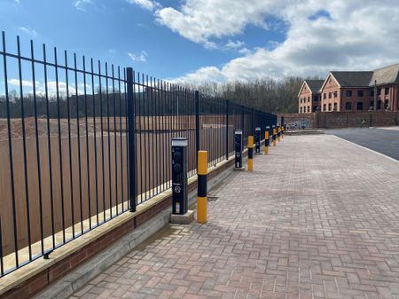 Kirkstall Road, Leeds - Photo 4