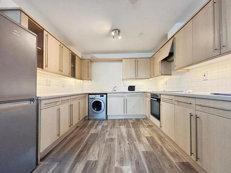 2 bedroom apartment to rent - Photo 4