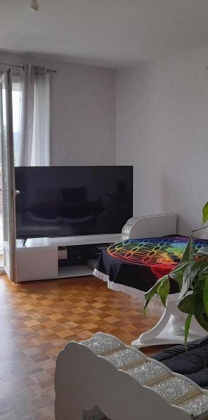 Location Appartement 3 pièces 65m² ANGOULEME 16000 - Photo 1