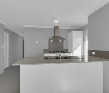 13, Parsons Way, South Yunderup - Photo 1