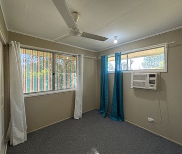 Family Home with Shed! - Photo 5