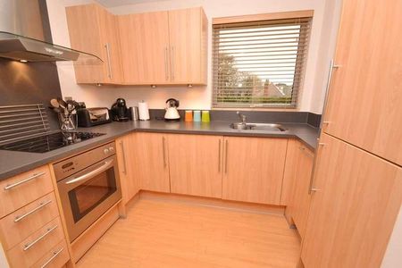 Bournemouth, BH1 - Photo 5