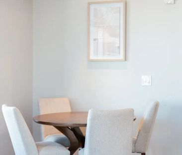 300 Main — Furnished Floor Plan E - Photo 4
