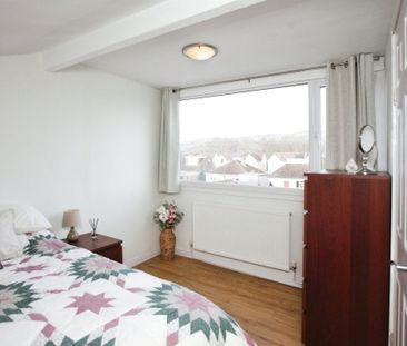 Hazel Grove, CAERPHILLY - Photo 5