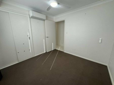 Spacious Modern Family Home in Quiet Cul-de-Sac - Photo 3