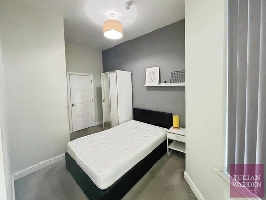 1 bedroom in a house share to rent - Photo 1