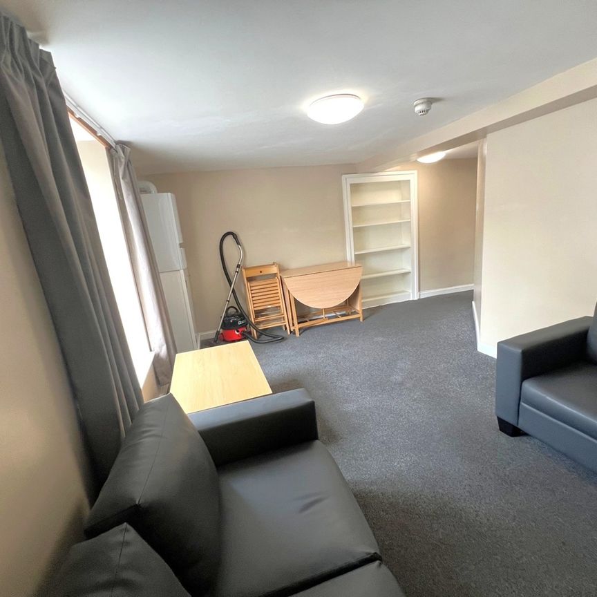 4 Bed Maisonette, Stokes Croft, BS1 - Photo 1