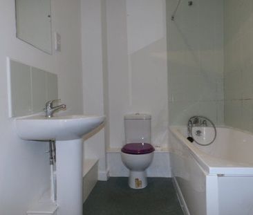 St Crispins Court, Mansfield, NG18 - Photo 2