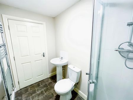 1 Bedroom Apartment for rent in Mcconnel Crescent, New Rossington - Photo 2