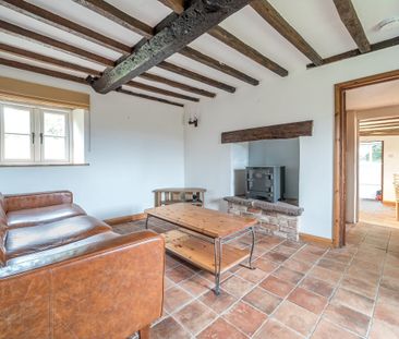 2 bedroom cottage to rent - Photo 2