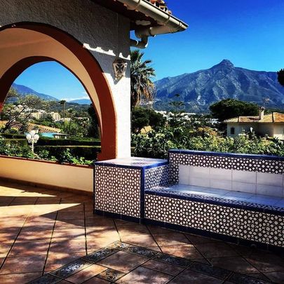 4 bedroom luxury Villa for rent in Nueva Andalucia, Spain - Photo 1