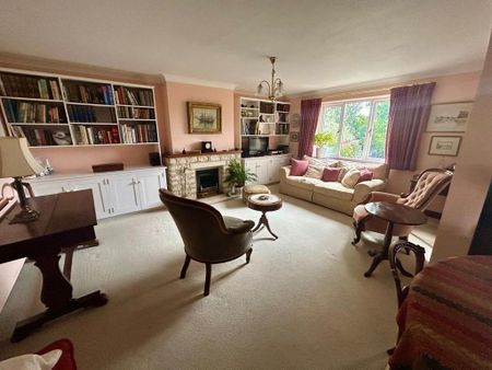 3 bedroom detached house to rent - Photo 2