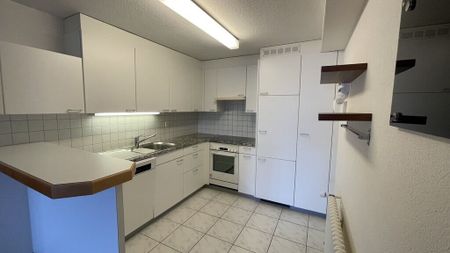 Jewelry piece is looking for a resident - Photo 3