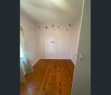 Charming Two-Bedroom Home in a Convenient Location - Photo 6