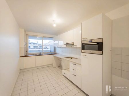 Rental Apartment Paris 15th Saint-Lambert - Photo 5