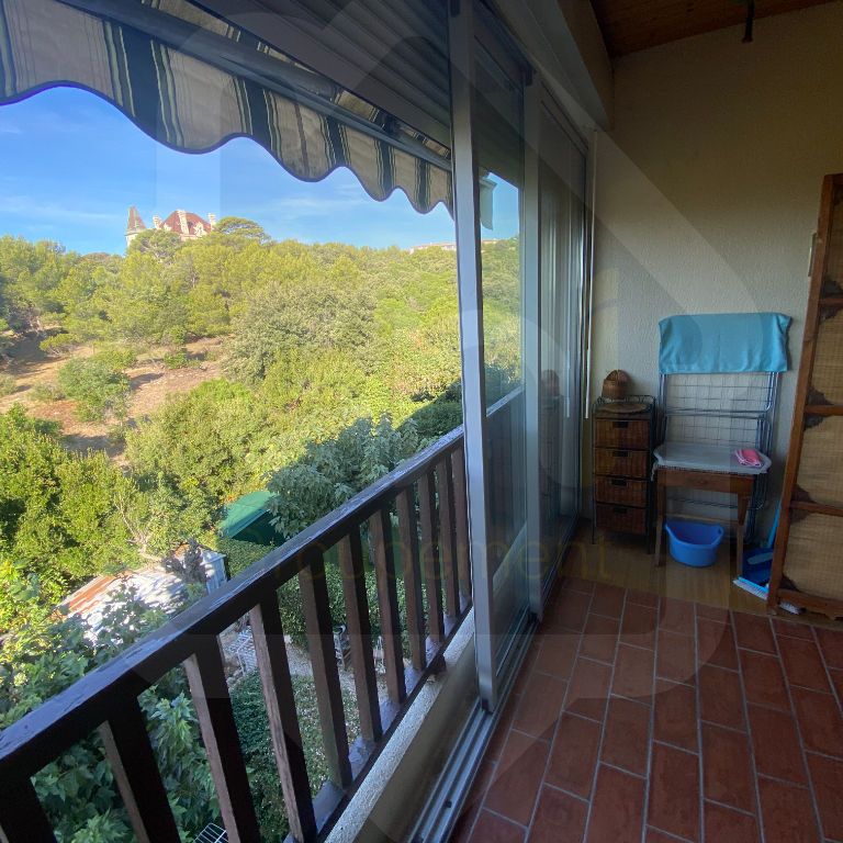 STUDIO Proche centre SAUSSET LES PINS Meublé, - Photo 1