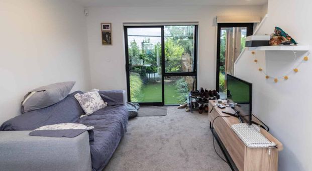 Modern Townhouse - Photo 1