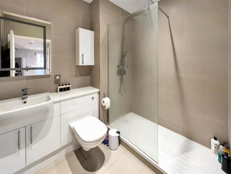 1 bedroom property to rent - Photo 5