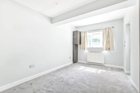 3 bedroom maisonette to rent - Photo 5