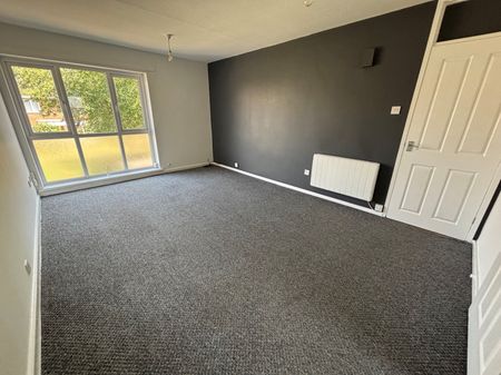 2 bedroom maisonette to rent - Photo 2