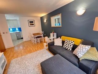1 Bed Flat, Queen Street, EC4R - Photo 1