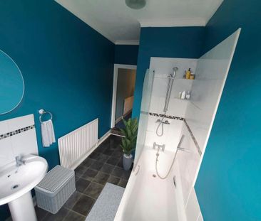 2 bedroom terraced house to rent - Photo 4