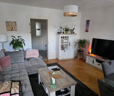 Charmant appartement de 3 pièces rénové avec balcon – La Chaux-de-F... - Foto 1