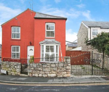 2 bedroom end of terrace house to rent - Photo 4