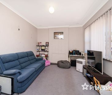 3 x 1 in Great location! - Photo 2