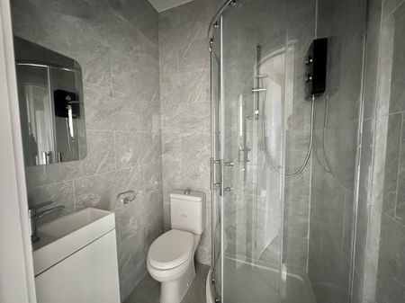 1 bedroom flat - Photo 3