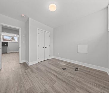 For Lease - 20 Inverkip Avenue Unit# B, Hunt Club - South Keys and ... - Photo 2