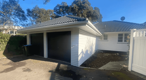 Family home in Double Grammar Zone - Photo 1