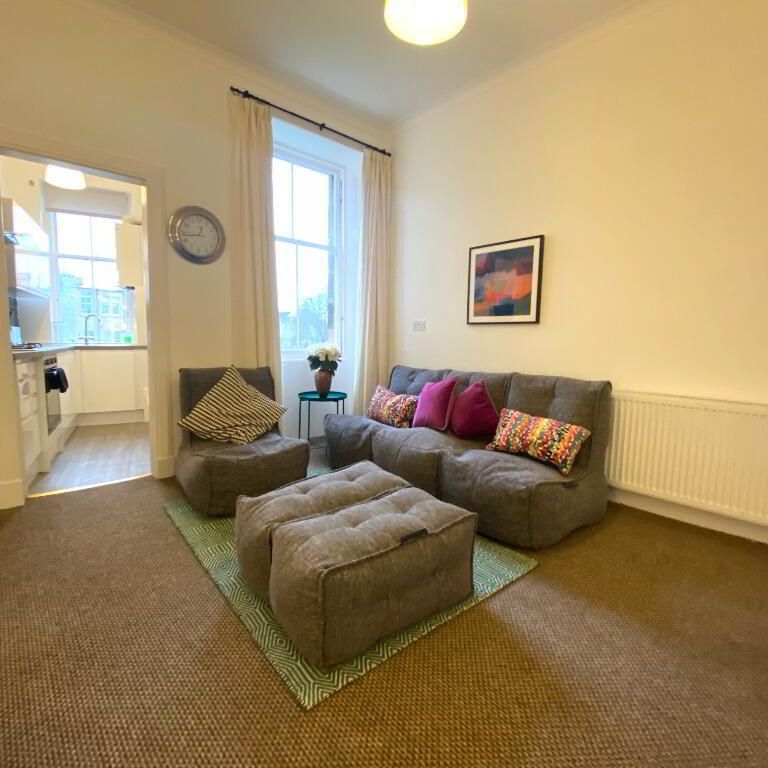 9 Merchiston Crescent, EH10 5AL, Edinburgh - Photo 1