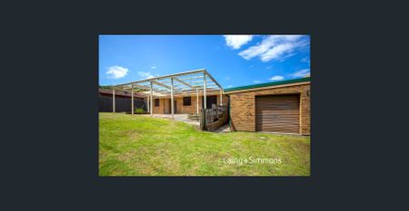 Large Family Home! - Photo 4