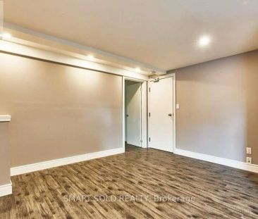 761 Rowena Street #Lower - Photo 3